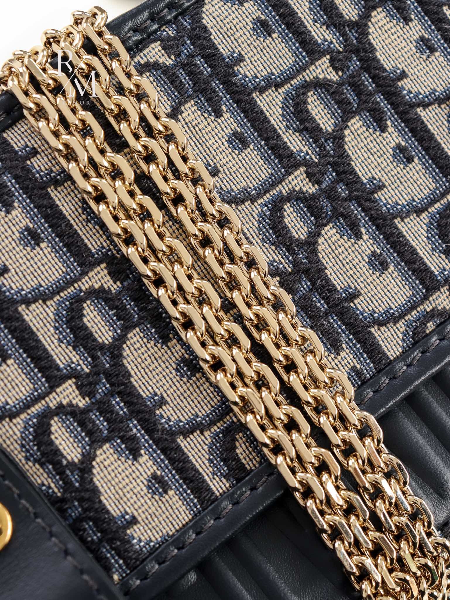 c214435016bbf31d29521d7284f10c5e_1745307259_7186.jpg c214435016bbf31d29521d7284f10c5e_1745307259_7186.jpg