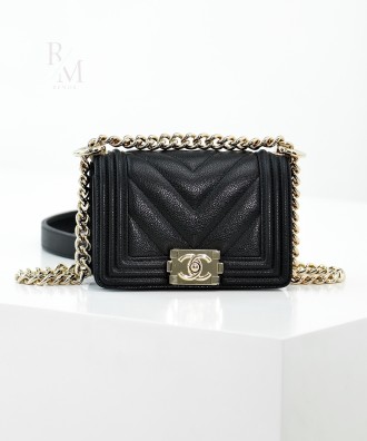 샤넬 보이백 쉐브론 캐비어 미니