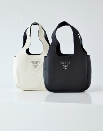 프라다 레더 토트백