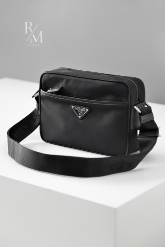 프라다 리나일론 앤 사피아노 레더 숄더백