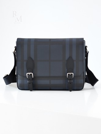 버버리 레더 라지 메신저백