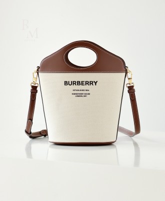 버버리 투톤 캔버스 레더 포켓 버킷백