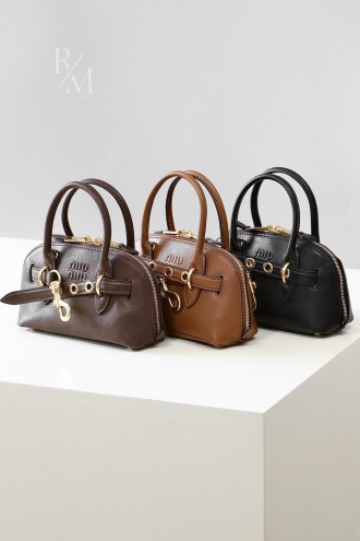 미우미우 아방뛰르 미니 나파 가죽 백