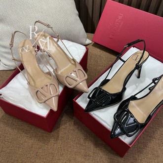 발렌티노 가라바니 힐 펌프스 8.5cm