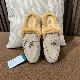 로로피아나 스웨이드 바부슈 참스 워크 뮬