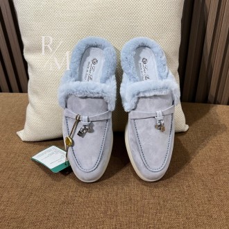 로로피아나 스웨이드 바부슈 참스 워크 뮬