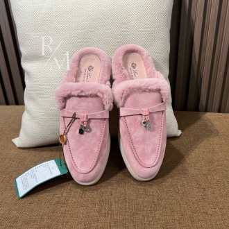 로로피아나 스웨이드 바부슈 참스 워크 뮬