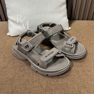 발렌시아가 투어리스트 샌들