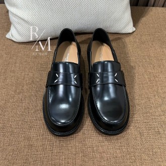 메종 마르지엘라 캠던 로퍼 블랙