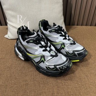 발렌시아가 러너 2.0 스니커즈