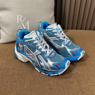 발렌시아가 러너 스니커즈