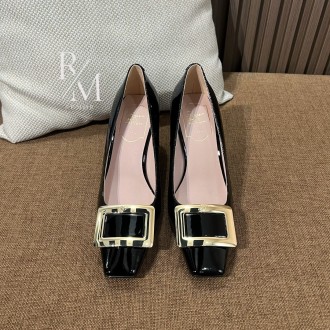 로저비비에 벨 비비에 메탈 버클 펌프스 7.5cm