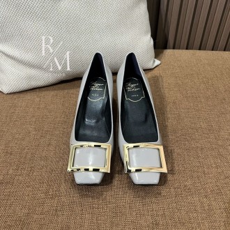 로저비비에 트럼펫 메탈 버클 펌프스 4.5cm