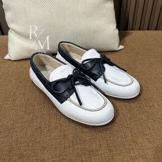 미우미우 투톤 블리치드 로퍼