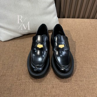 미우미우 청키솔 페니 로퍼