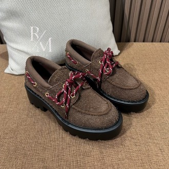 미우미우 스웨이드 레더 레이스업 로퍼