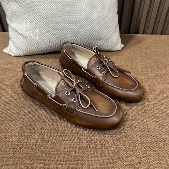 미우미우 안감 없는 블리치드 가죽 보트 슈즈