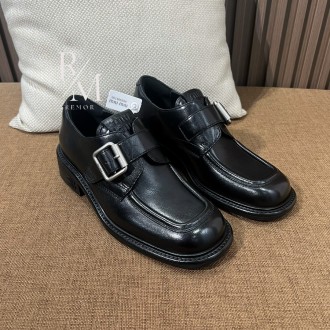 미우미우 레더 브로그 슈즈