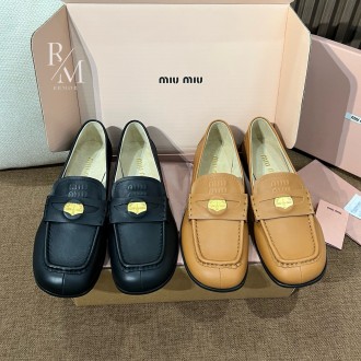 미우미우 클래식 페니 로퍼