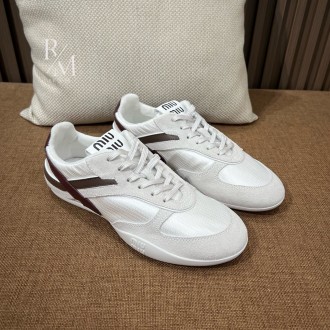 미우미우 김나지움 기능성 소재 및 스웨이드 스니커즈