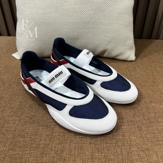 미우미우 김나지움 기능성 소재 및 스웨이드 발레리나