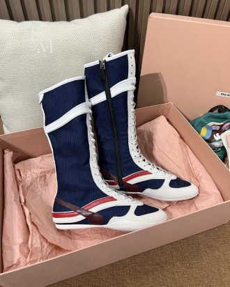 미우미우 김나지움 기능성 소재 및 스웨이드 복서 부츠