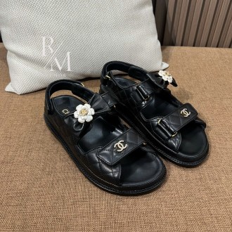 샤넬 벨크로 플라워 샌들 램스킨