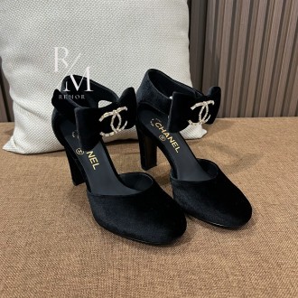 샤넬 CC로고 벨벳 펌프스
