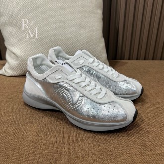 샤넬 펀칭 빅 로고 레더 스니커즈