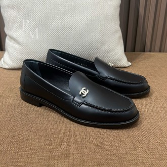 샤넬 카프스킨 로퍼