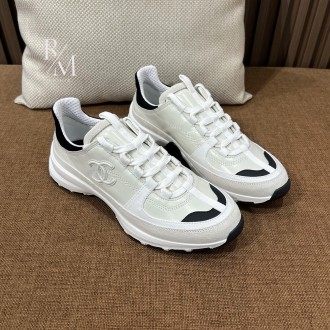 샤넬 카프스킨 스니커즈