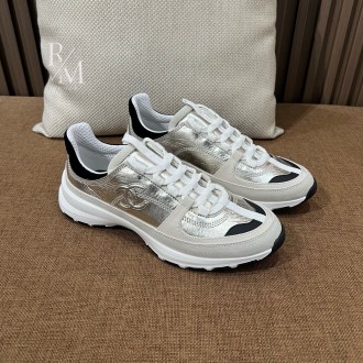 샤넬 카프스킨 스니커즈