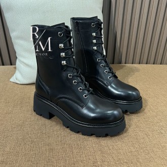 셀린느 카프스킨 벌키 하이 부츠