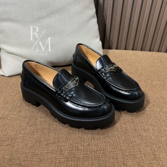 디올 플랫폼 브러쉬드 로퍼