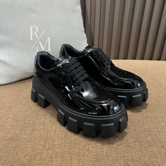 프라다 로고 모노리스 레이스업 로퍼