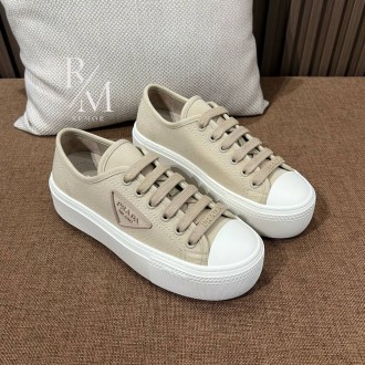 프라다 레이스 패브릭 스니커즈