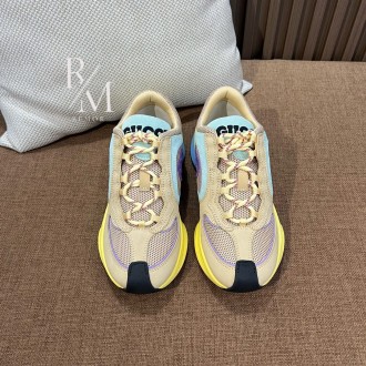 구찌 런 스니커즈