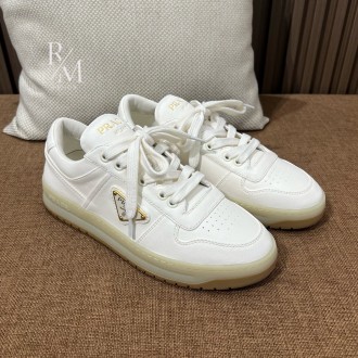 프라다 다운타운 나파 가죽 스니커즈