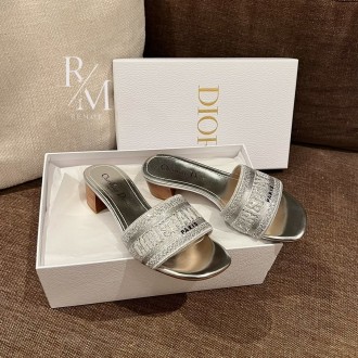 디올 디웨이 뮬 힐