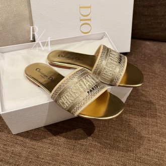 디올 디웨이 뮬 슬리퍼