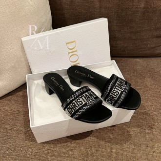 디올 디웨이 뮬 힐