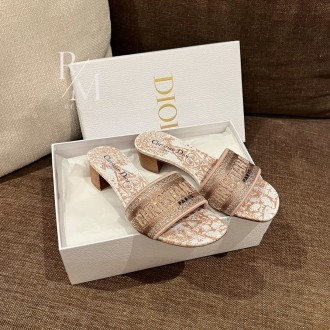 디올 디웨이 뮬 힐