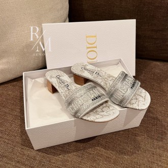 디올 디웨이 뮬 힐