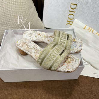 디올 디웨이 뮬 힐