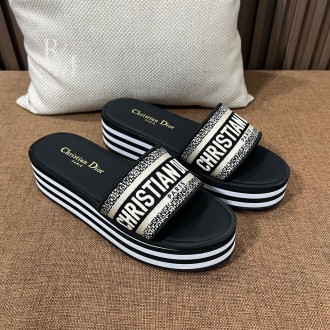 디올 디웨이 플랫폼 뮬 슬리퍼 블랙