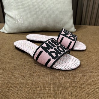 디올 디웨이 뮬 슬리퍼