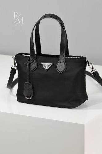 프라다 나일론 트라이앵글 토트백