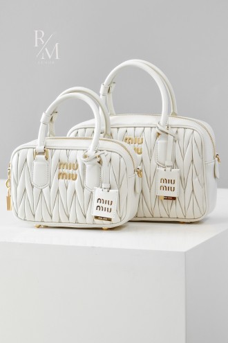 미우미우 아르카디 마테라쎄 나파 가죽 백