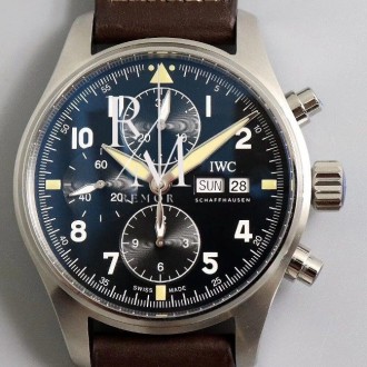 IWC 파일럿 44mm