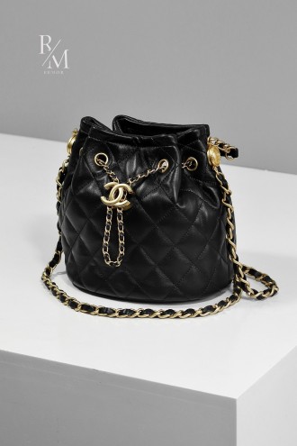 샤넬 드로스트링 버킷백